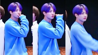 【تياو جينغجو】هيا نشرب كوبًا من ماء الفقاعات المثلج بالعنب! تركيز غرفة التدريب على Butter