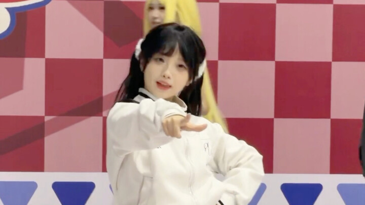 [Just Dancing Clip] Such a Cute Girl Goes on a Trip to Jinan Comic Convention