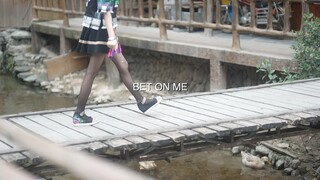 Little brother, I like that set.