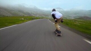 لا تكن مهذبًا جدًا، بل كن نجمًا. ذات حواف وزوايا، وستظل متوهجًا.