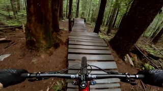 "Hidup ini singkat, cintailah orang yang ingin kamu cintai, temuilah orang yang ingin kamu temui, ja