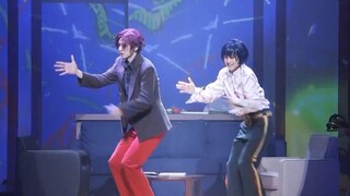 依央利和天彦一起购物