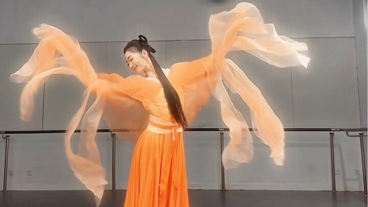Concubine Zhang's dance 💃|"The concubine also wants to make the king smile🪭"|Classical dance clip im