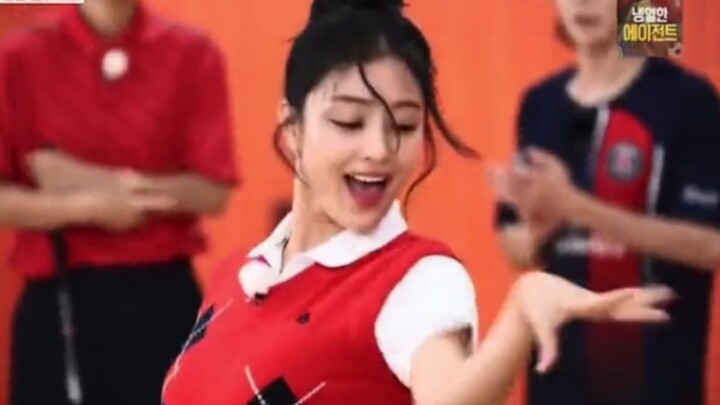 【TWICE朴志效】Solo出道曲舞蹈首次公开！在节目里和2PM张祐荣互打～