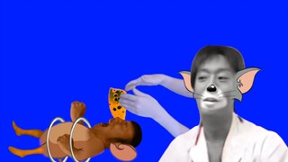 Con chuột bĩu môi đau đớn sau khi bị Yu Mumo bắt và cho ăn phô mai hết hạn.BB