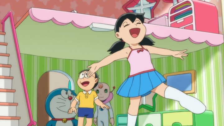 Shizuka the Cute Girl Spins in Circles