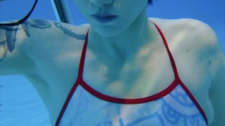 I heard lightsabers are all the rage lately—did I miss out on some hot trend? Well, today I’m jumpin