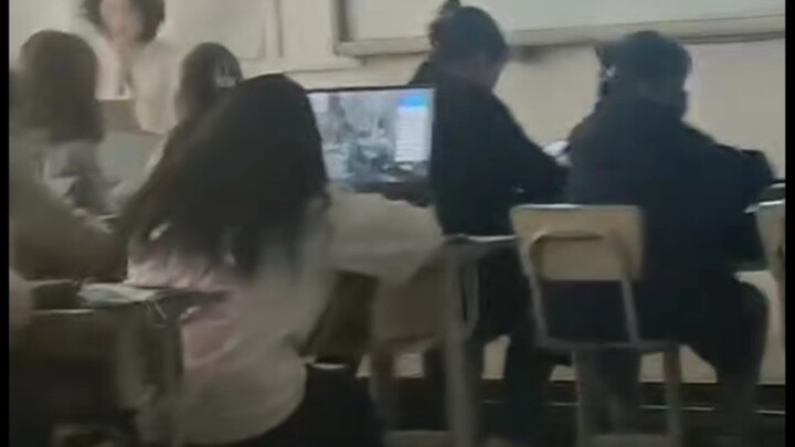 大学生了，谁还没个电脑呢（