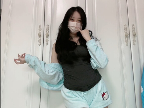 [Lilygo] LE SSERAFIM “Spaghetti” — Bold Pajama Pants Edition