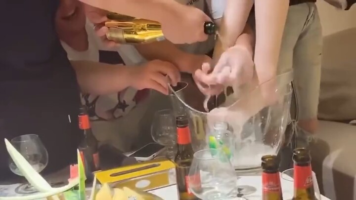 Fat guys all love playing like this, right?