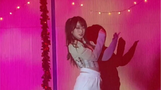 【TWICE】Seorang mahasiswi membawakan lagu baru Tuwas "Scientist" secara solo di sebuah pesta penyambu