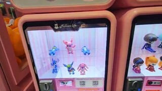 y2mate.com -  Arcade ASMR  Playing claw machines at Million Life  QV Melbourne _