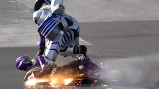 I heard his voice before I saw him. A sneak attack is coming. It must be me, the sneak attack tiger!