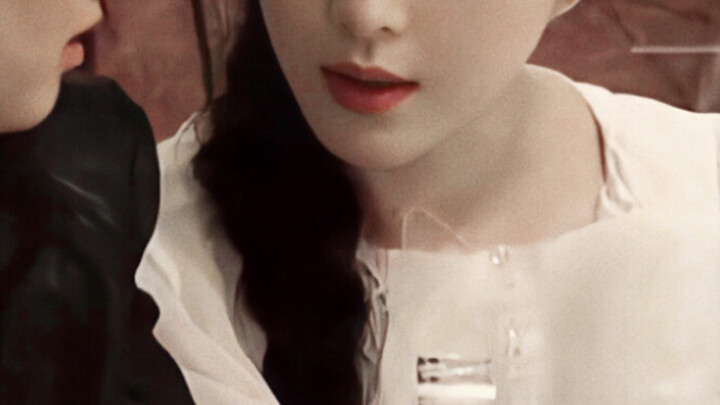 After watching this, no one can deny she’s a top-tier figure in the “ji” scene—her 30-second interac