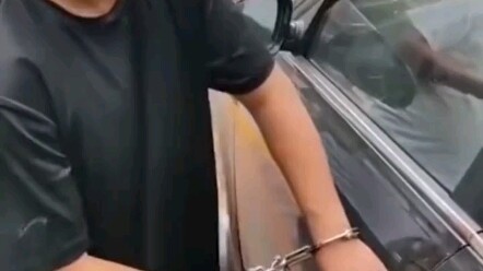 The suspect demonstrated how to pick a car lock, unlocking it in just 4 seconds.