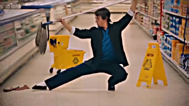 【براين/الكونغ فو】يُقال إنه أثناء تصوير هذه اللقطة، كان الثلاثة جميعًا يعلمون ما سيحدث في الخطوة التا