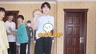 I finally know where Song Yaxuan learned the skill of farting under his armpits.