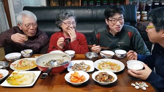 그리운 고향의 맛~! 소고기 무국, 콩나물냉채, 꼬막무침, 장조림, 백김치, 석박지, 가족먹방 MUKBANG KOREAN FOOD COOKING ASMR | EATING SHOW