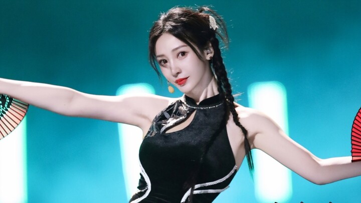 [Liu Yan Riding the Wind 2024] First Stage Singing and Dancing "Sigh" and Cheongsam Fan-Biting Dance