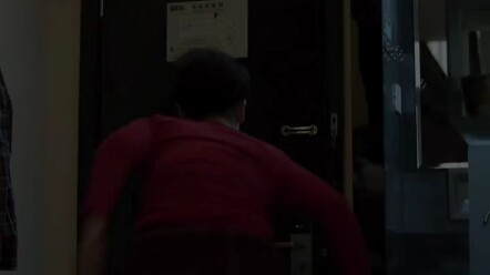 女儿三十岁还没个男朋友，妈妈着急装病逼女儿结婚