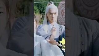 Yang Yang with white hair dance bts from wrtw😍💙  #YangYang #杨洋