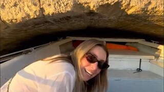 The moment the boat got stuck under the bridge, the claustrophobic person almost couldn't breathe