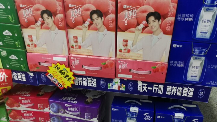 In Mengniu's livestream, the host threatened to burn a consumer alive simply because the consumer wa