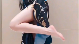 旅行者…来小姨腿上走一遭！  原神 申鹤 cos