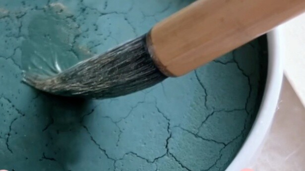 The use of rock color in boneless painting