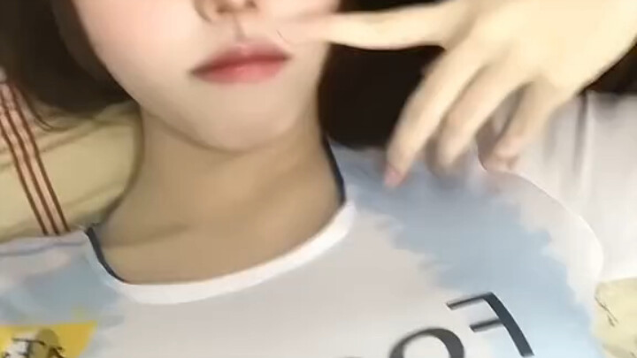 Chị gái giả tạo