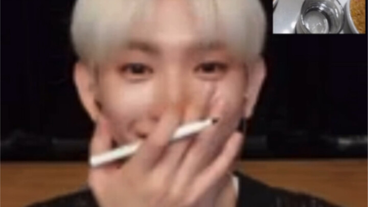 When I’m at Haidilao and my idol—who’s been craving Haidilao nonstop—appears in a virtual autograph 