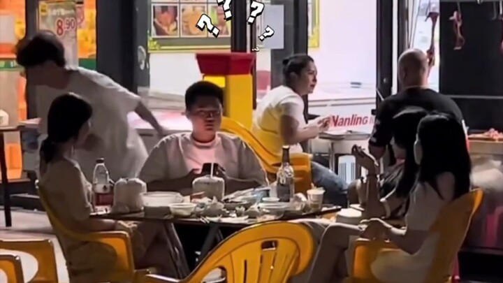 Those epicly dumb besties: Even if I give you a chance, you still can’t handle it!