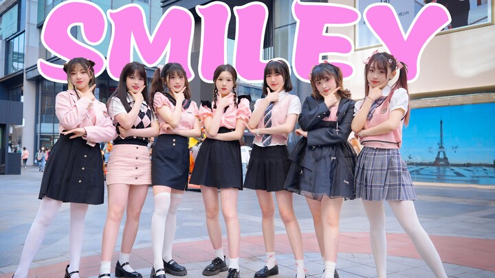 Shanghai Wujiaochang sweet girl applies for street dance challenge! Street club girl group dance cha