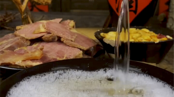 Uống rượu bát lớn, cắn miếng thịt to – đã đời!