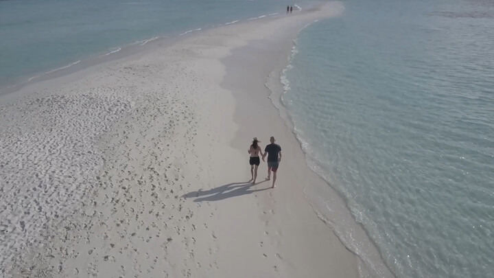 20.00 น. จะปล่อยซิงเกิลใหม่เอี่ยมชื่อเพลง “ฤดูร้อน” [เล่นไม่ซื่อ] ฟังท่อนเปิดก่อนเลย!