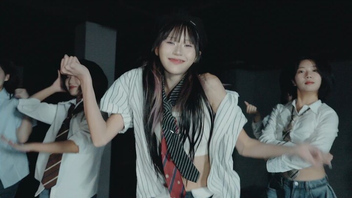 【4X4】 مختلف — رقصة مقتبسة من لي سيرافيم