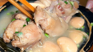 Makanan obat pinggir jalan Chengdu kaki babi, direbus lembut dan lengket dengan urat~