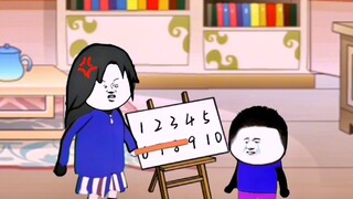 Người mẹ dạy kèm cho con đếm, đứa trẻ chơi theo thói quen và trải nghiệm rất nhiều...