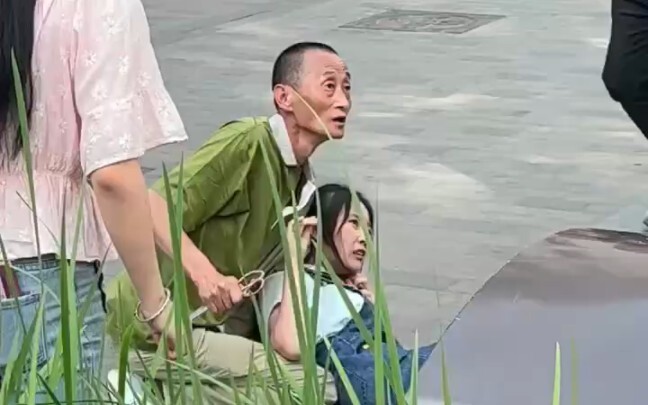 正当防卫，见义勇为