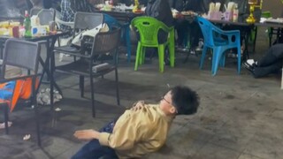 I ate at a food stall, and the kid ate me in seconds...