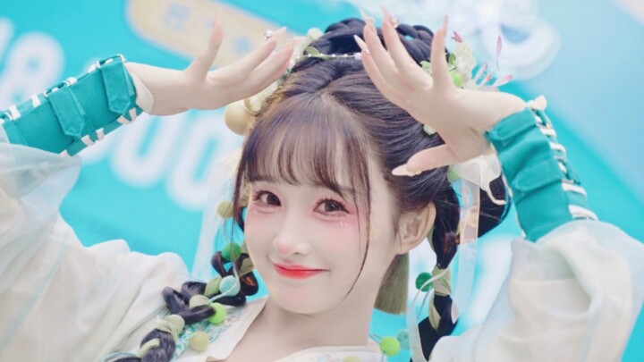 Filming Teacher Xiaodan is just so smooth!