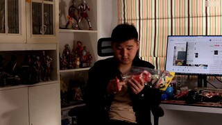 Two Ultraman soft gels bought for 1,400 RMB | Airplane and his toys