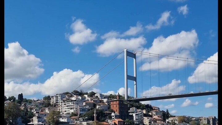 Perili Köşk, Istanbul’s iconic red-brick mansion, rises dramatically beside the Fatih Sultan Mehmet