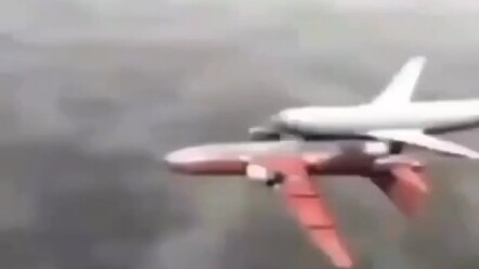 Kalau kamu ketawa, KCID-mu bakal hancurkan menara pinus dalam meme ini #