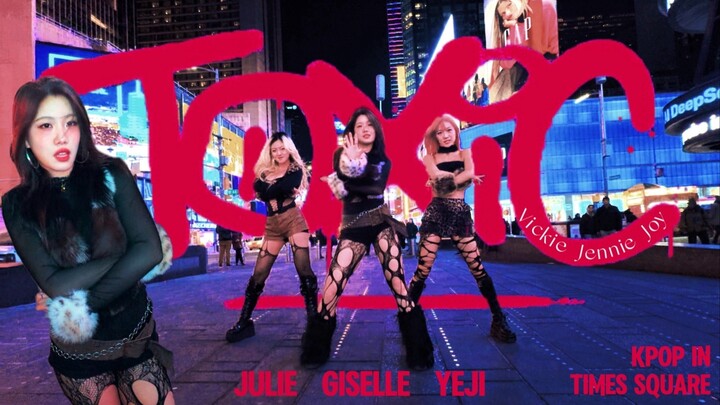 Tiga mama muda di Times Square New York berjoget heboh ala Toxic! Yeji, Giselle, dan Julie semuanya 