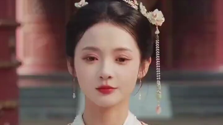 皇上每次翻牌子时都会故意错过最美妃子，只因她是被赐给过其他皇子#娘娘又茶又媚，一路轻松上位