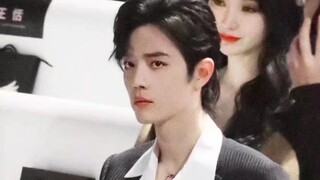 هل هذه قمة أوميغا أم ألفا؟ شياو تشان جميلة جدًا |