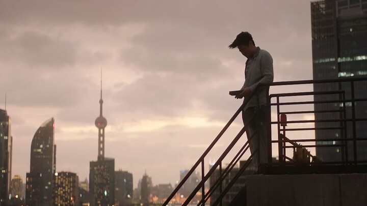 “没错，成年人的崩溃是从借钱开始的”