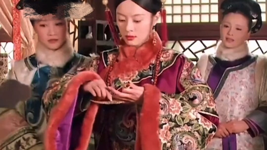 Nếu Chân Hoàn xuyên về ngày hồi tưởng lại y phục cũ của Thuần Nguyên, thì phải làm sao để phá vỡ thế