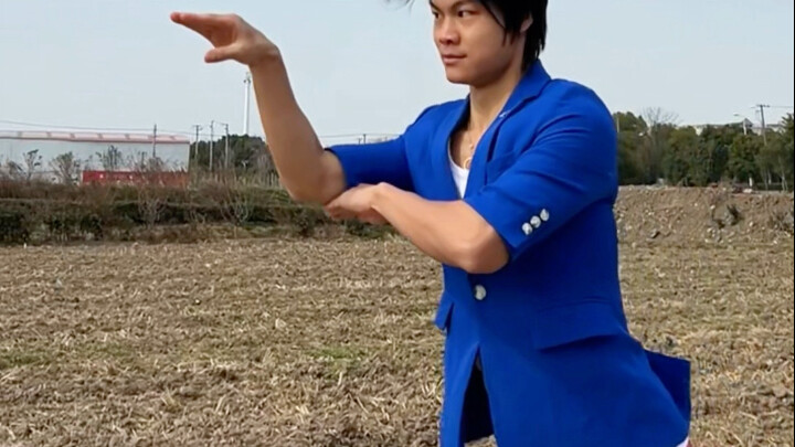 哈哈哈 行为艺术家的松弛感